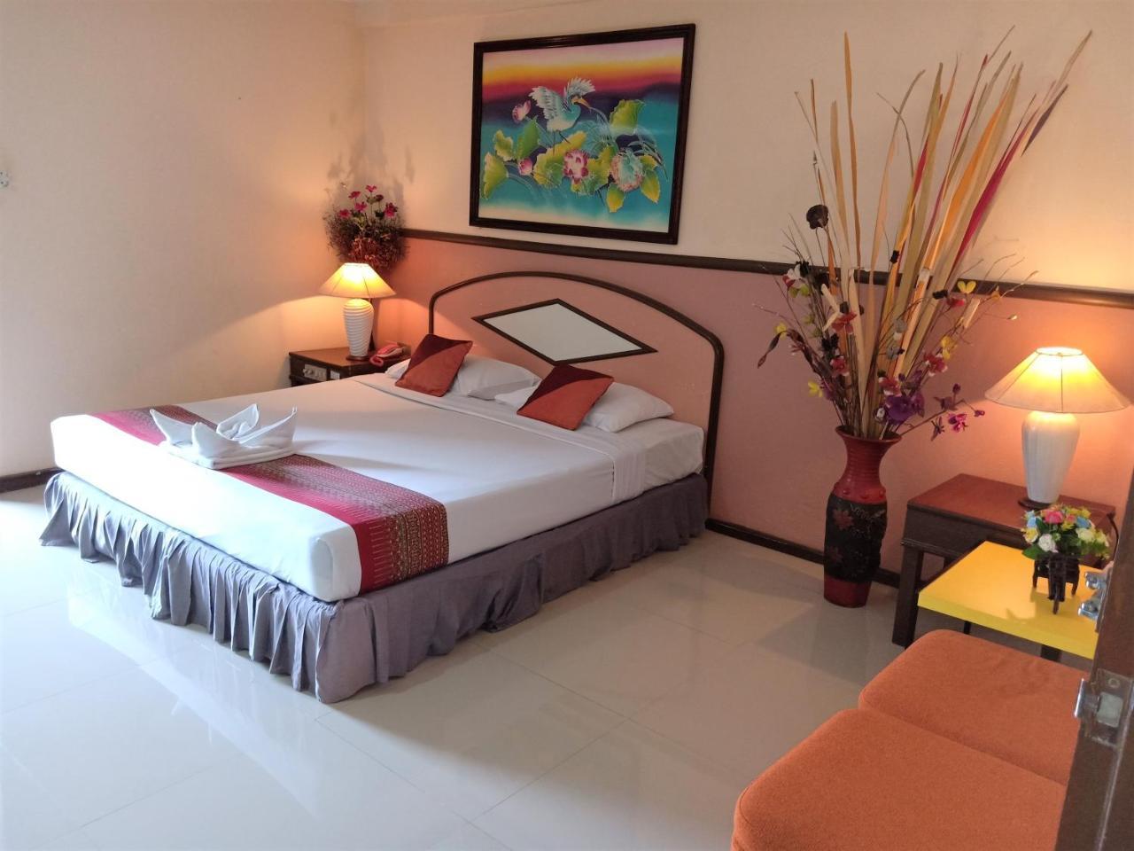La Moon At Phuket - Sha Extra Plus Buitenkant foto